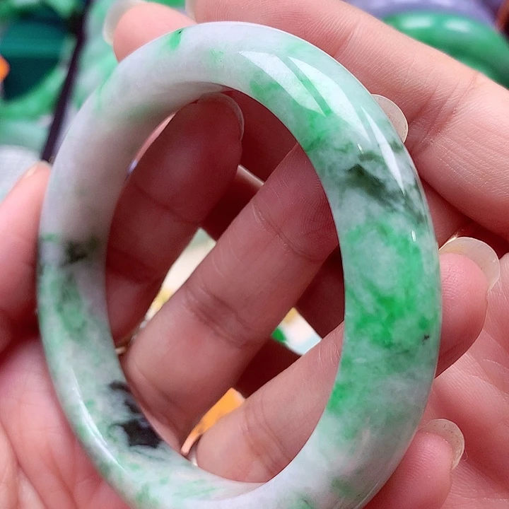 翡翠未镶嵌手镯翡翠