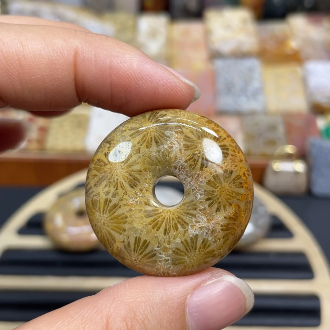 硅化玉未镶嵌颈饰k29