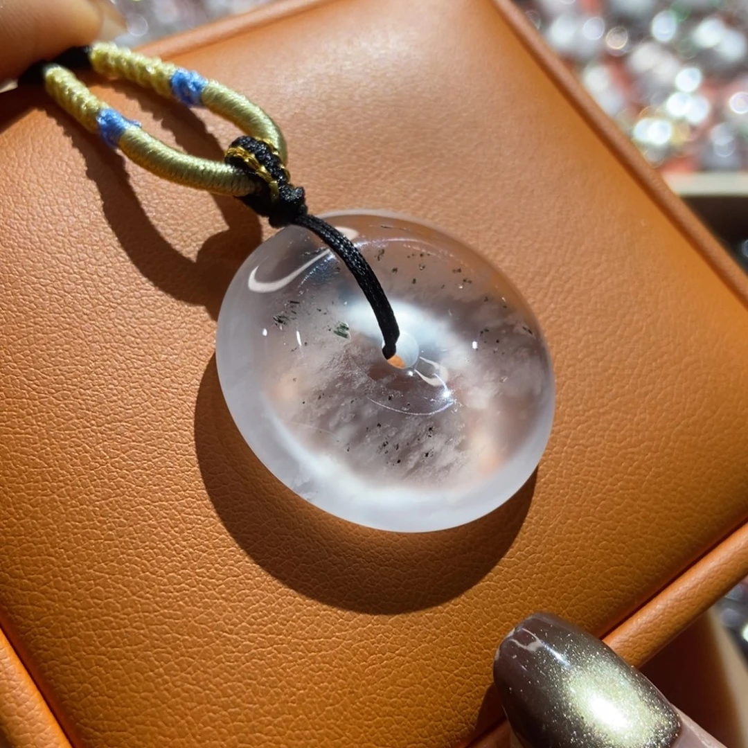 石英质玉未镶嵌颈饰