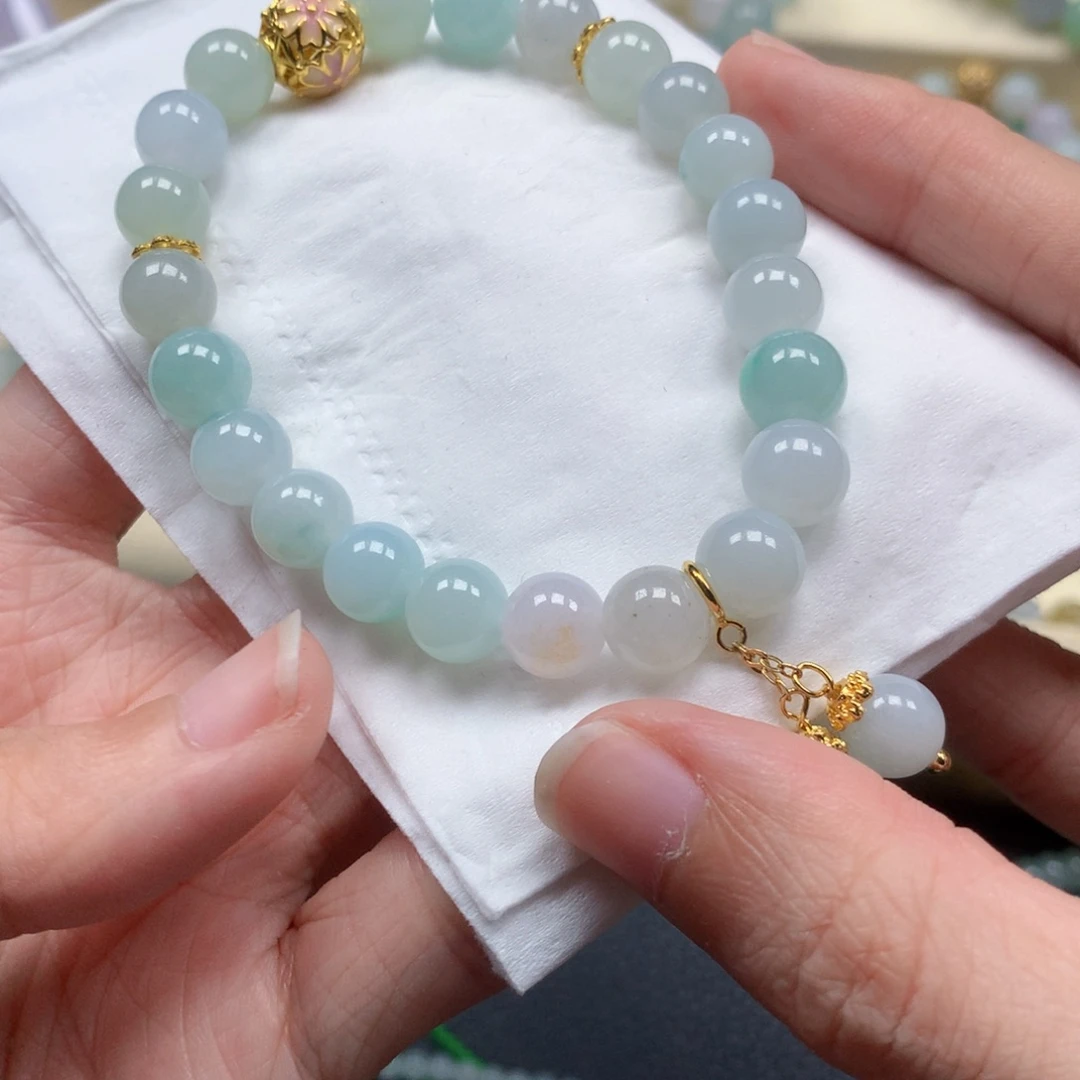 翡翠未镶嵌颈饰闪