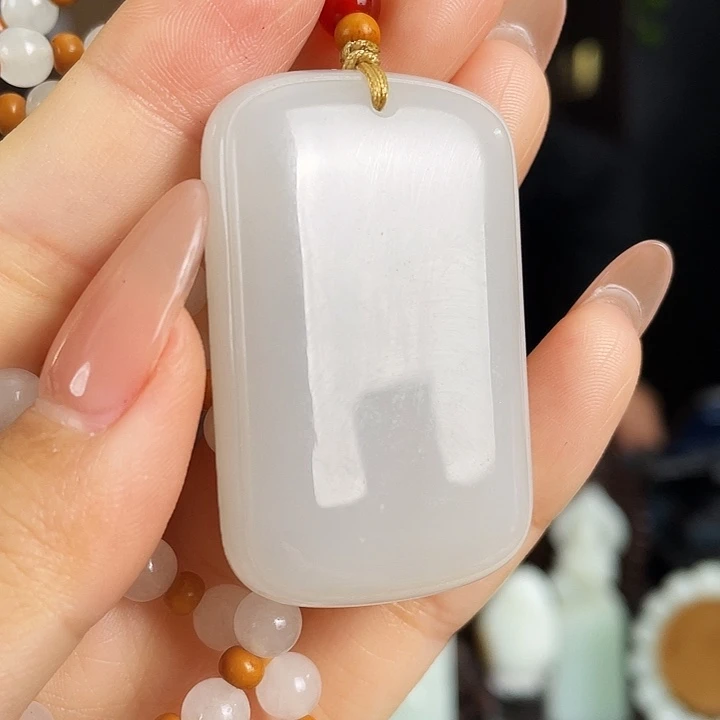 和田玉未镶嵌颈饰定制发货