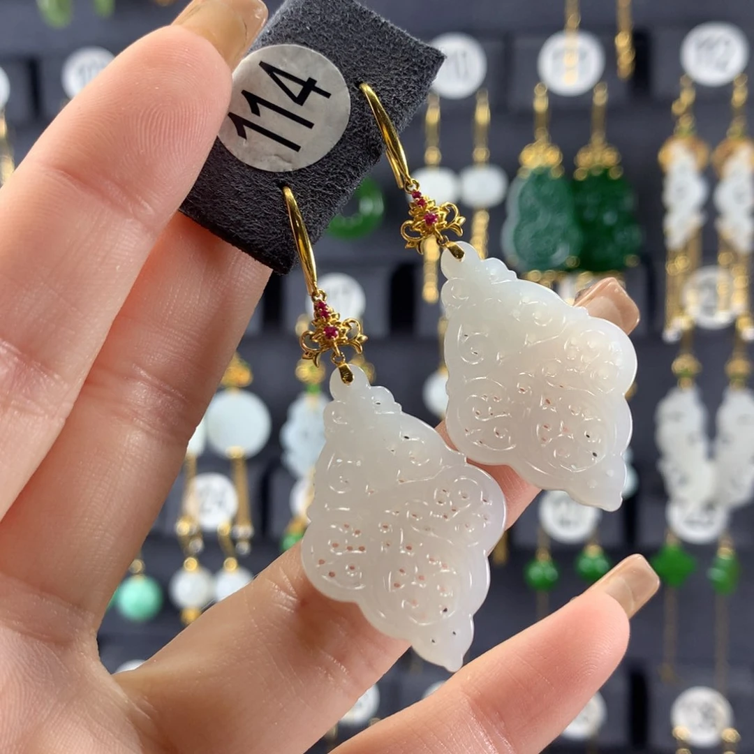 和田玉耳饰18K金镶嵌止****2