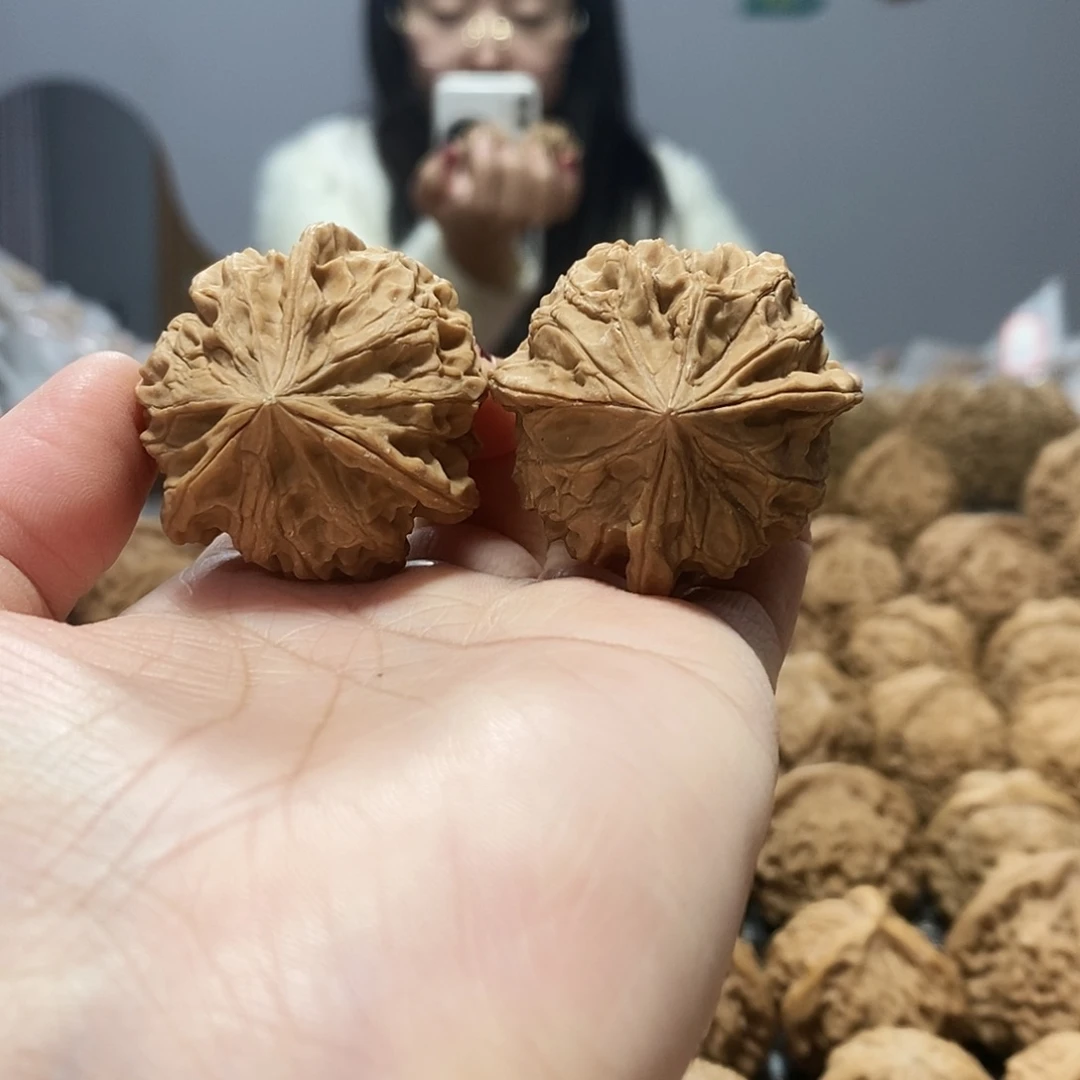 文玩核桃吊坠人丁兴旺