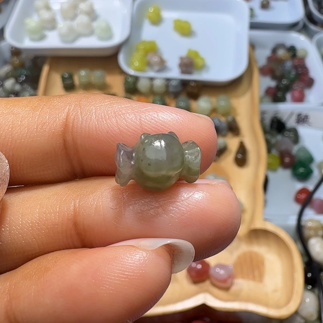 和田玉未镶嵌珠宝奇石