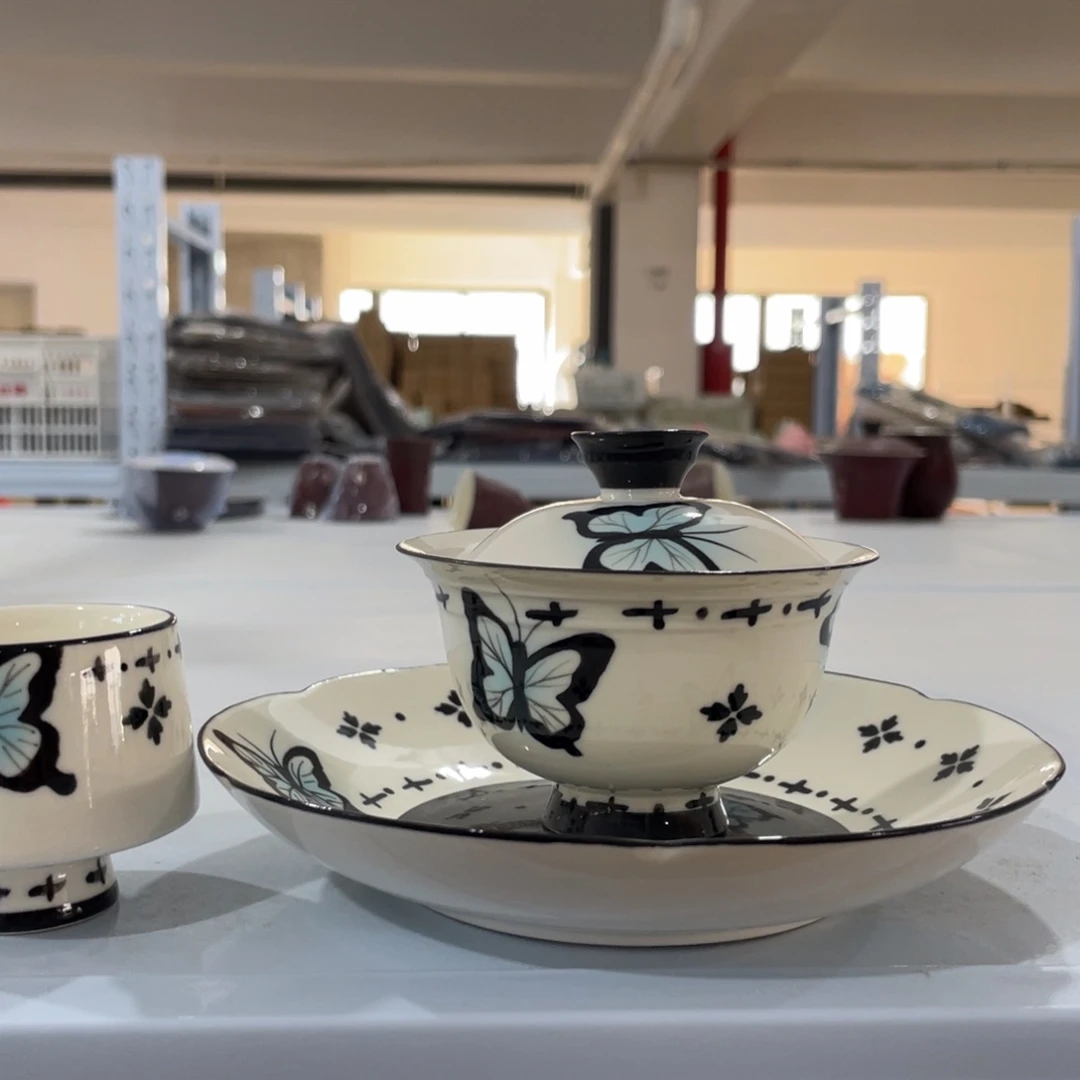 手绘蝴蝶盖碗套组
