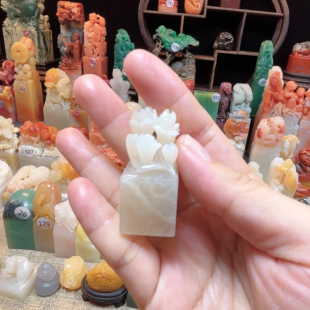 寿山石其他玉兰花印章