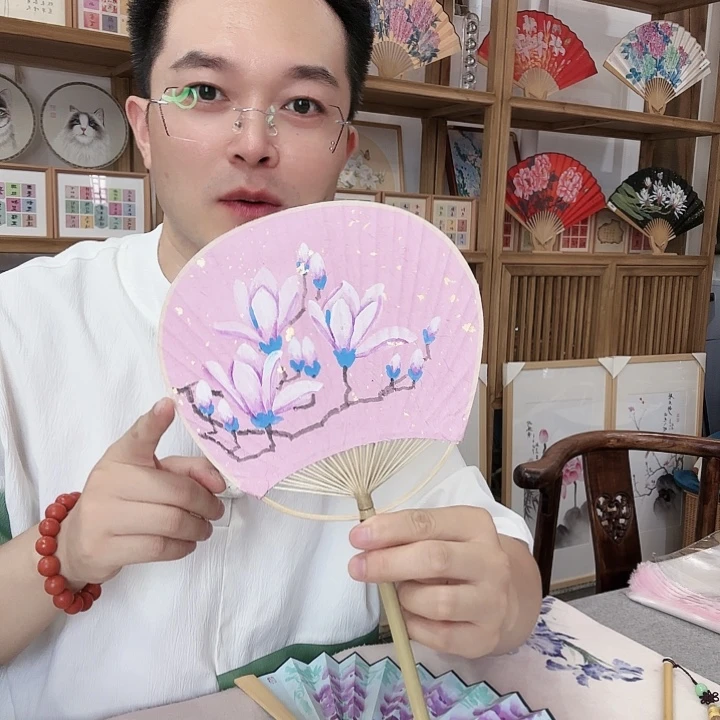 纸手绘作品蒲扇子