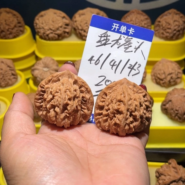 吊坠桃核盘龙虎头全品