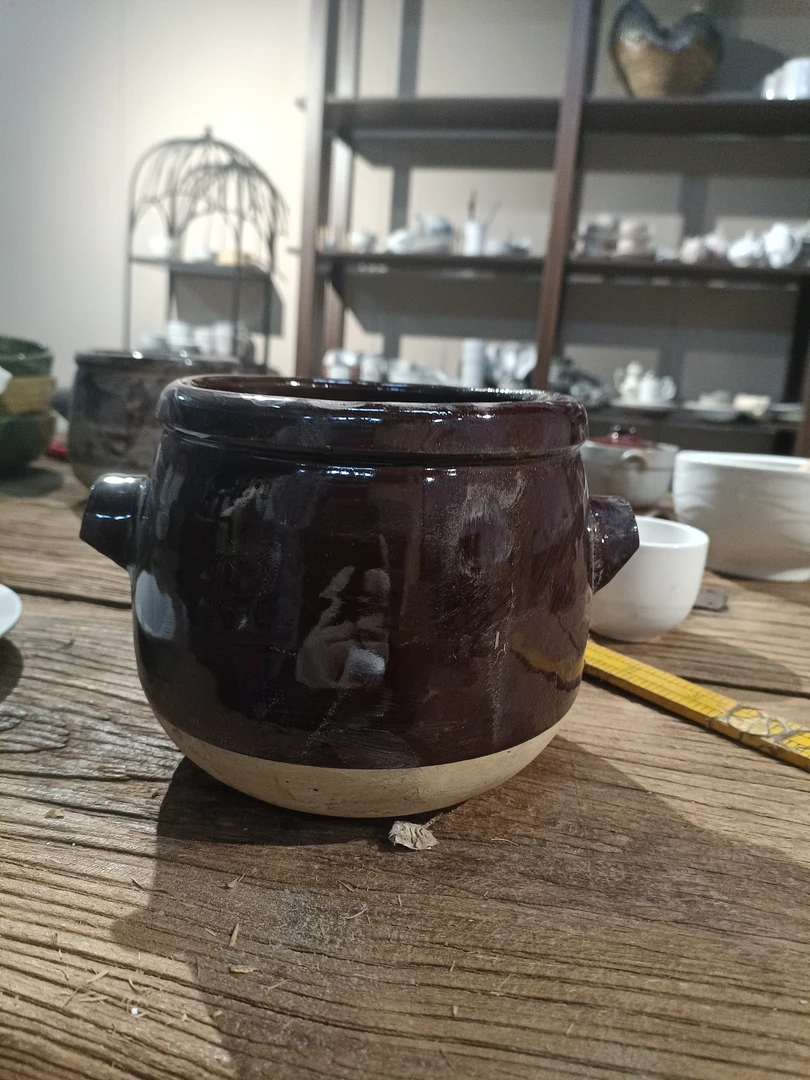 磁州窑土陶罐一个《粗瓷粗糙介意勿拍》