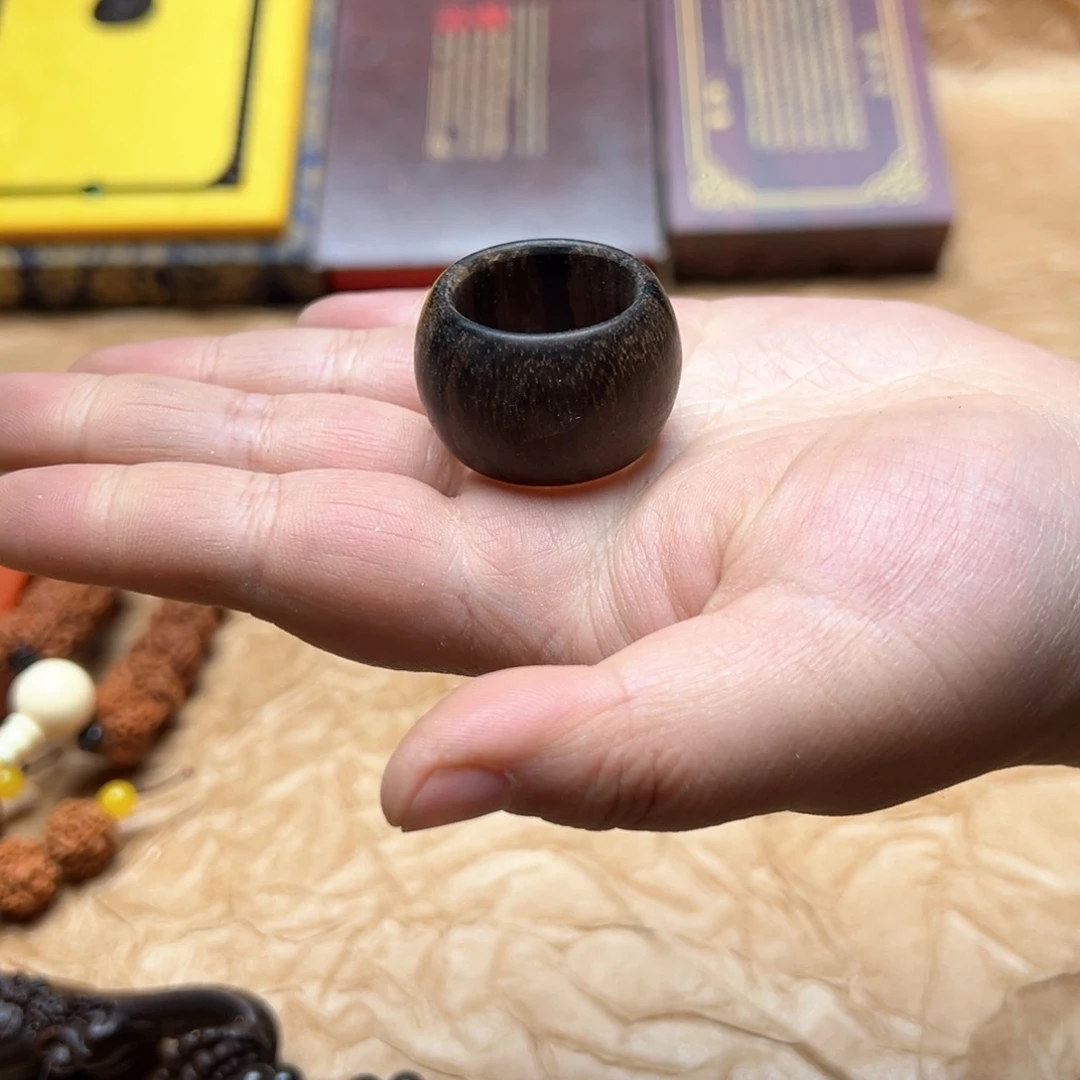 大叶紫檀（黑酸枝木类）