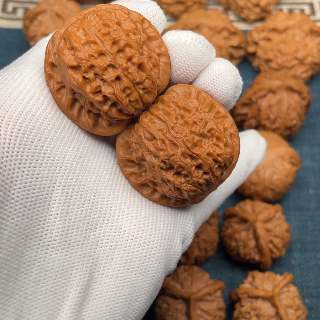 或***、把件文玩核桃39全品毕业血麒麟