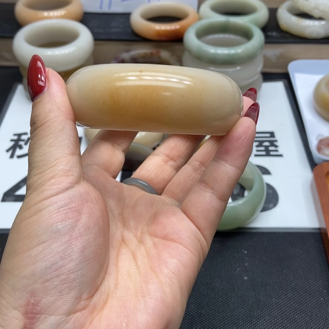 石英质玉手镯未镶嵌箴****)
