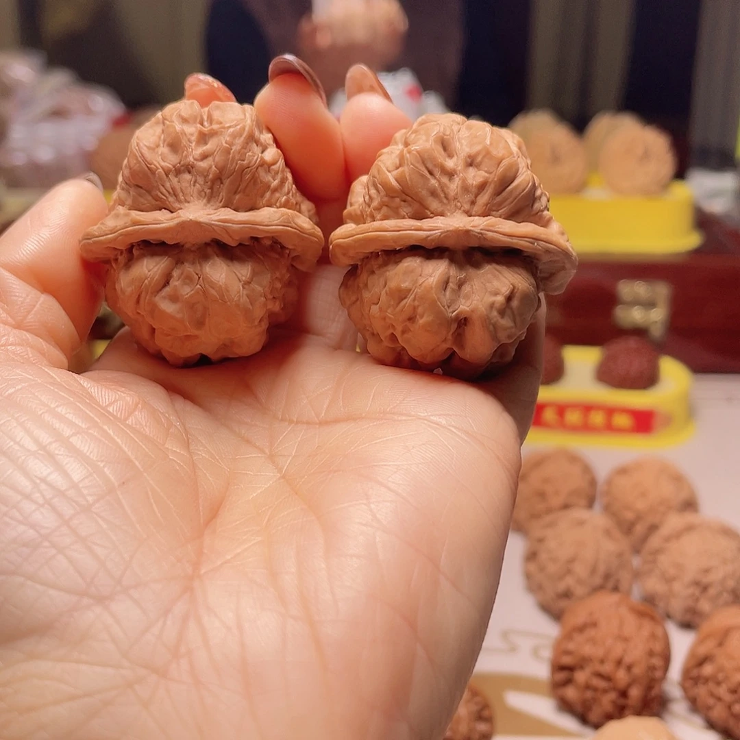 文玩核桃吊坠蛤蟆头