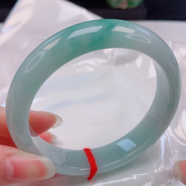 翡翠未镶嵌手镯56圈