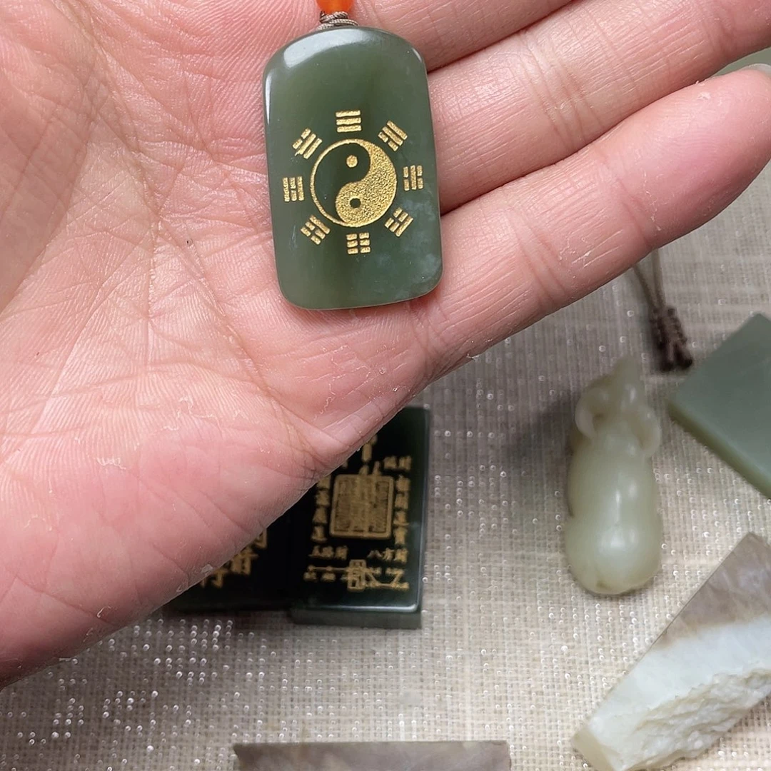 未镶嵌和田玉（糖玉）车挂