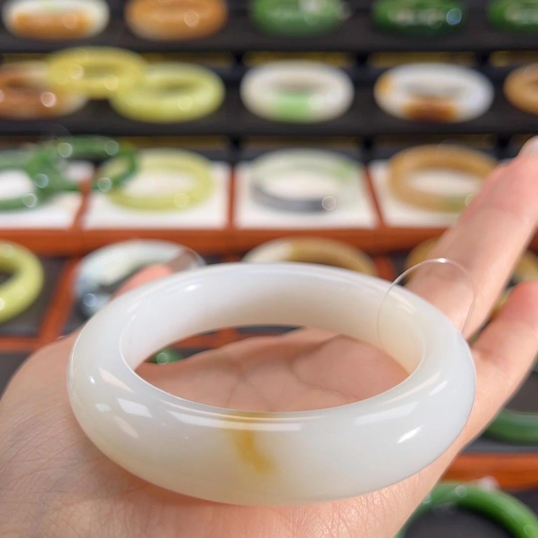 和田玉（白玉）未镶嵌手镯羊脂白