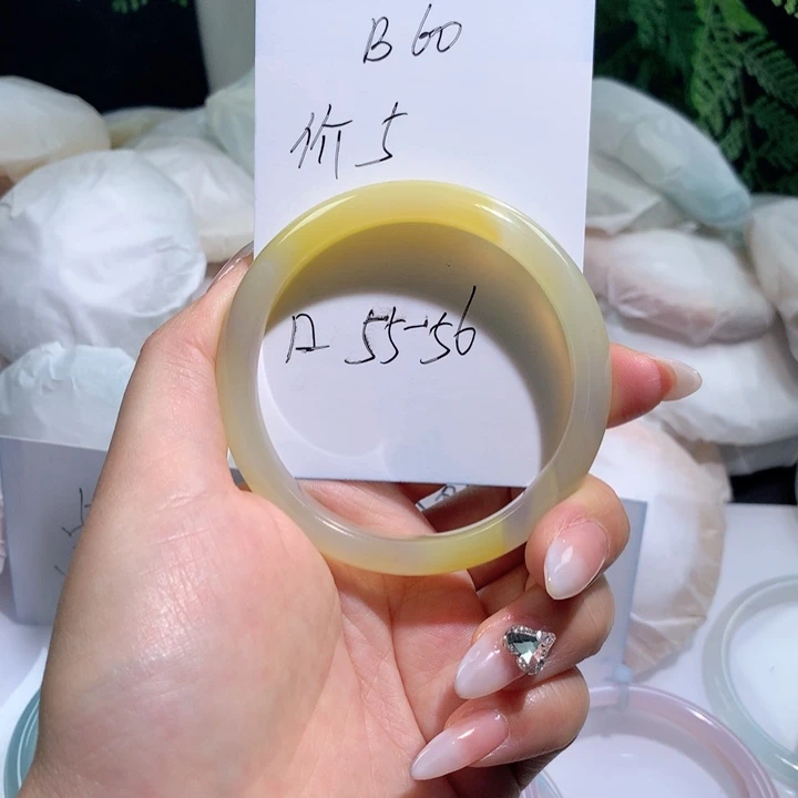 玛瑙/玉髓未镶嵌手镯