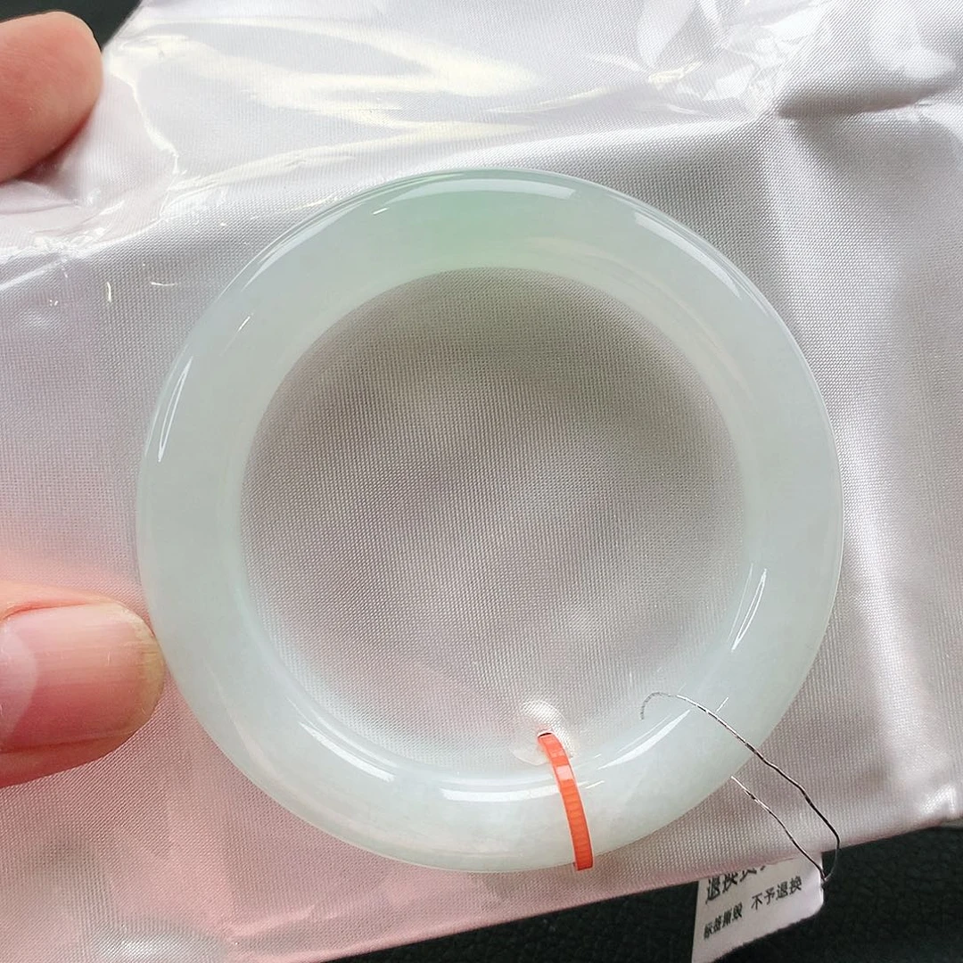 未镶嵌手镯翡翠天然翡翠手镯