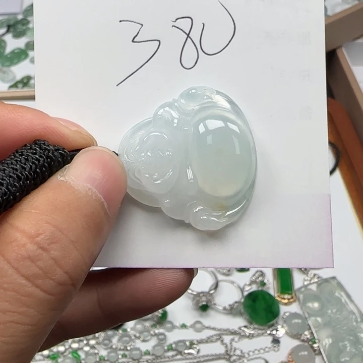 翡翠毛衣链未镶嵌抖****擞