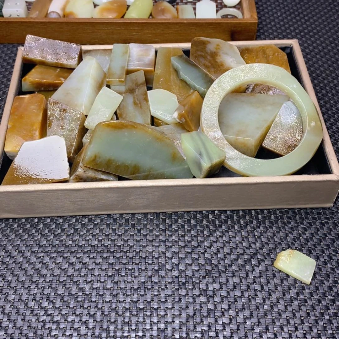 和田玉未镶嵌珠宝半成品