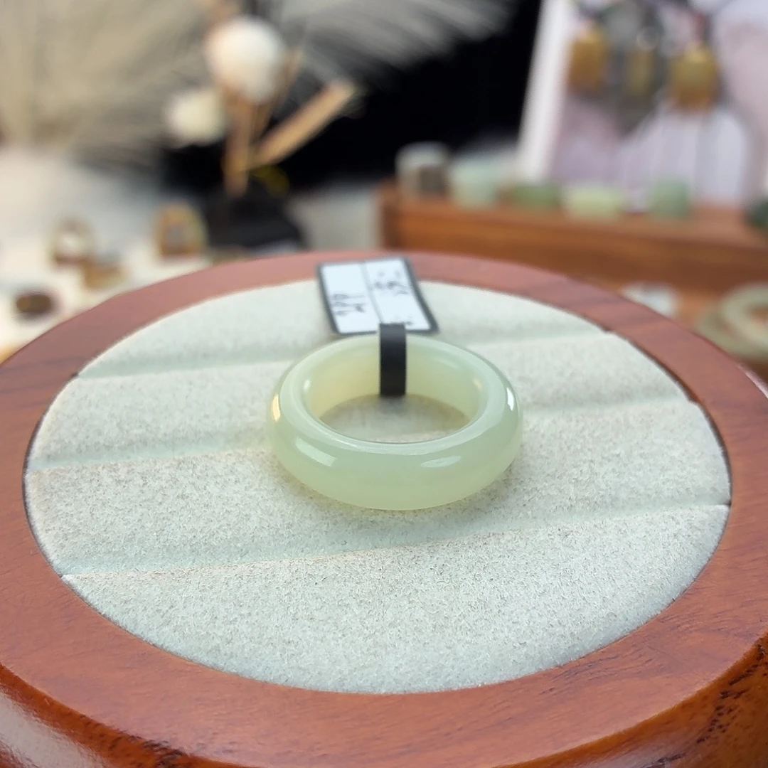 和田玉未镶嵌戒指i48晴水轮胎17.3mm