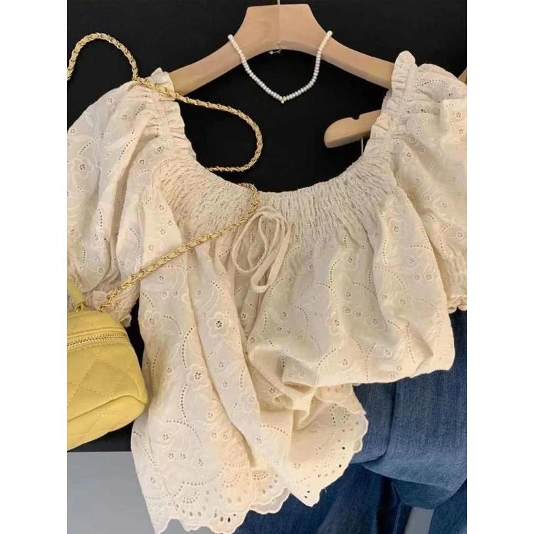 一字肩方领泡泡袖镂空百搭上衣女夏季法式别致短袖娃娃衬衫上衣