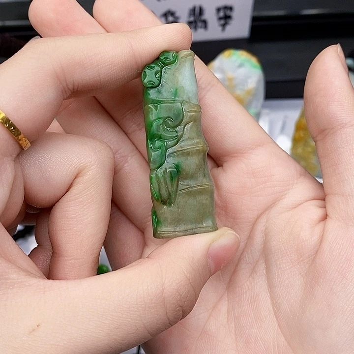 颈饰未镶嵌翡翠翡翠A货