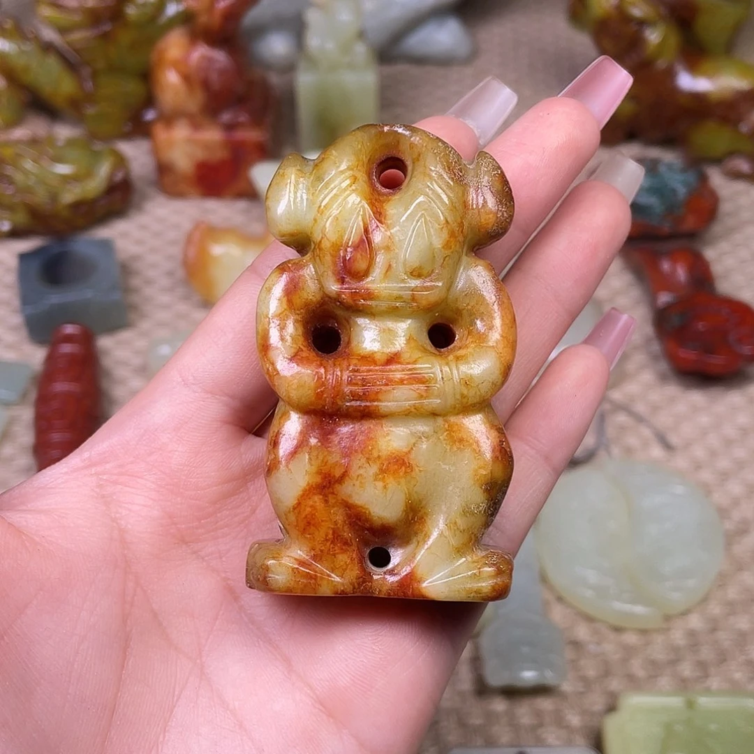 蛇纹石玉未镶嵌颈饰