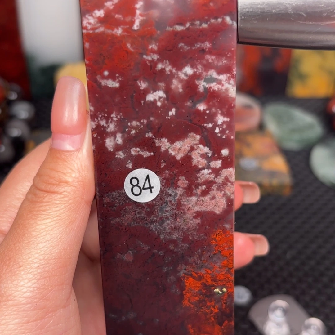 石材桂林鸡血摆件意境链接，编号：84