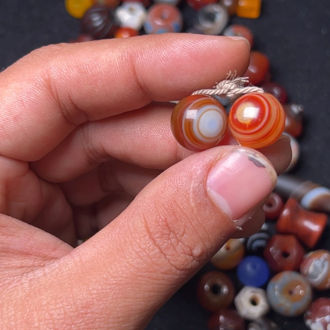 凯***胡玛瑙/玉髓未镶嵌配饰