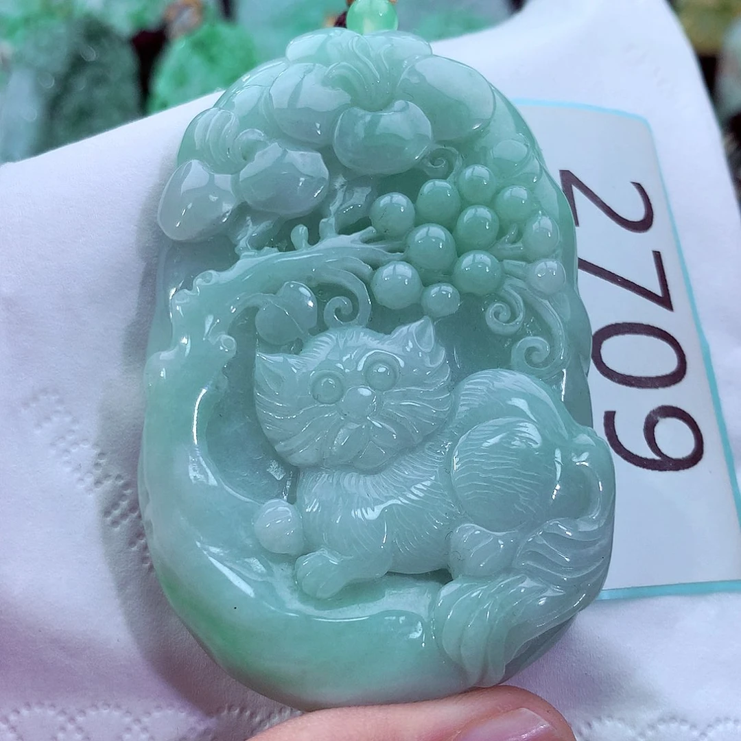 吊坠(不含链)未镶嵌翡翠