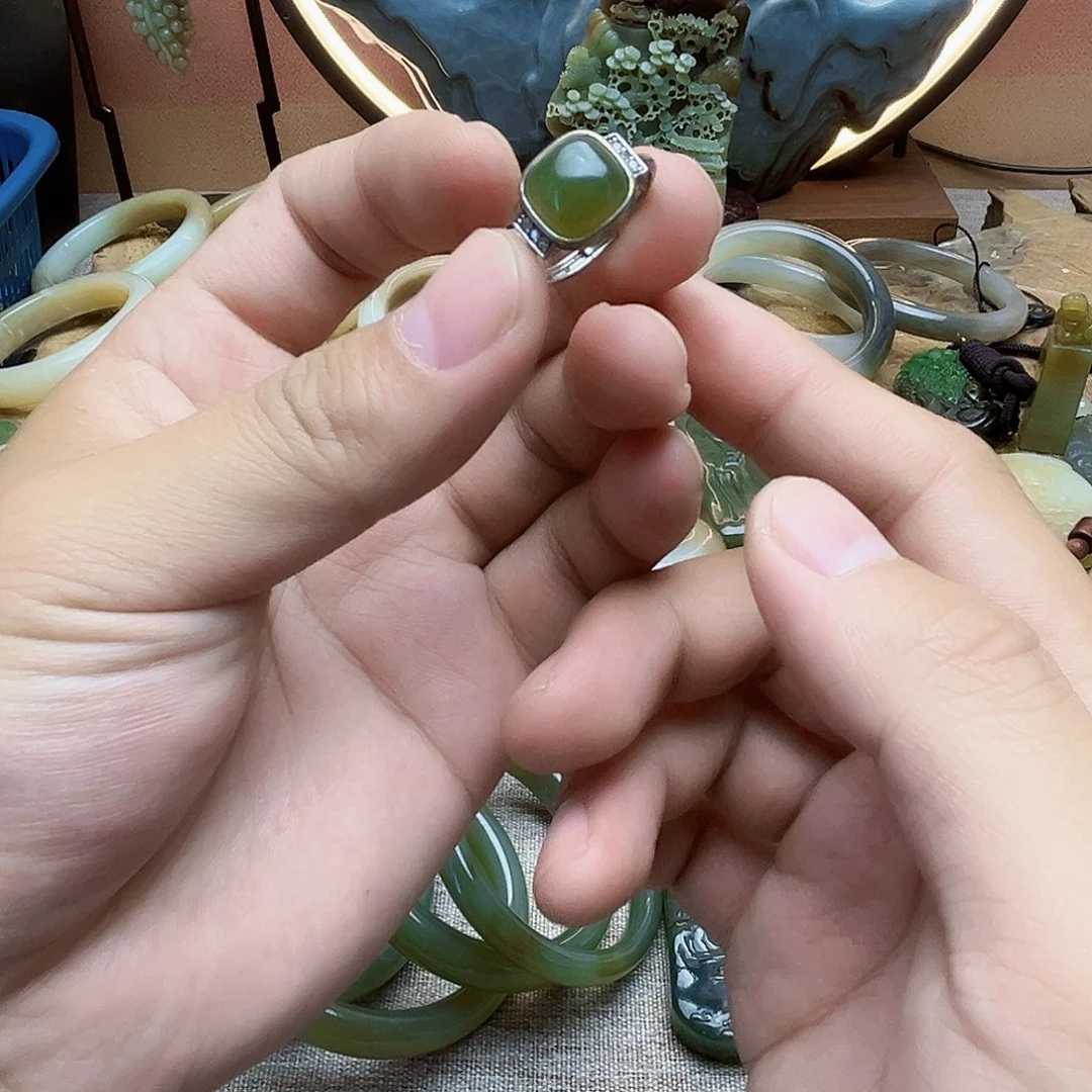 和田玉未镶嵌手链