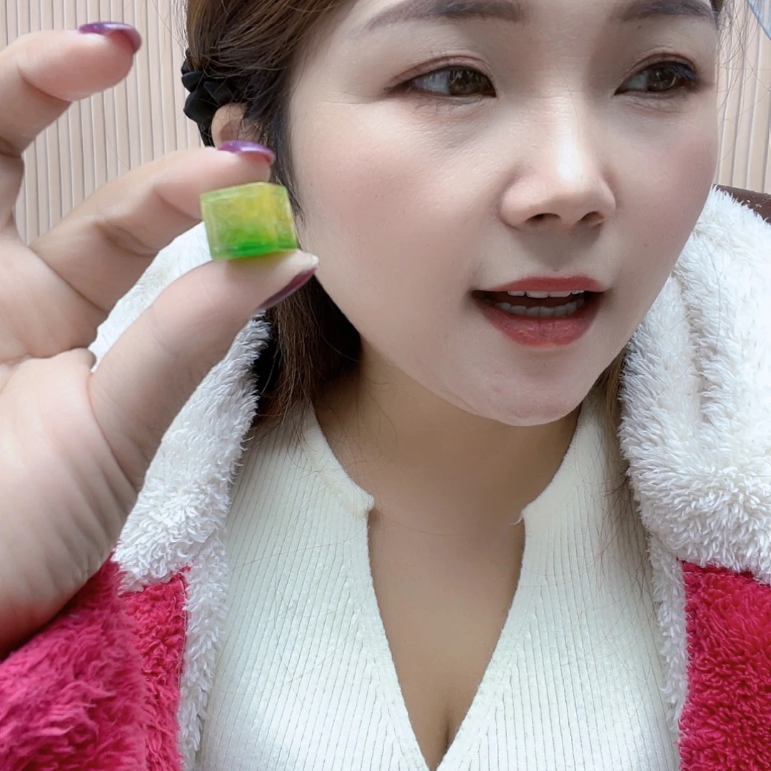翡翠未镶嵌颈饰单株
