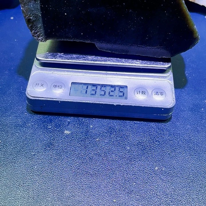 未镶嵌和田玉（糖玉）珠宝半成品