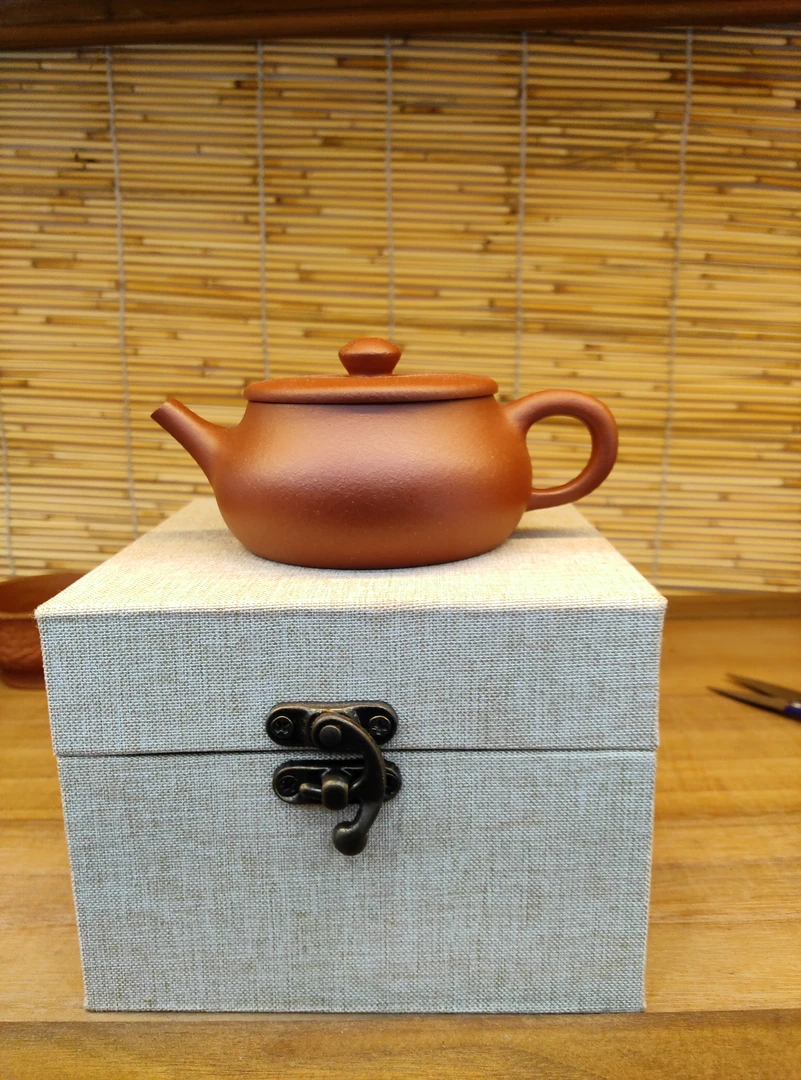红降坡泥玉盘壶130cc