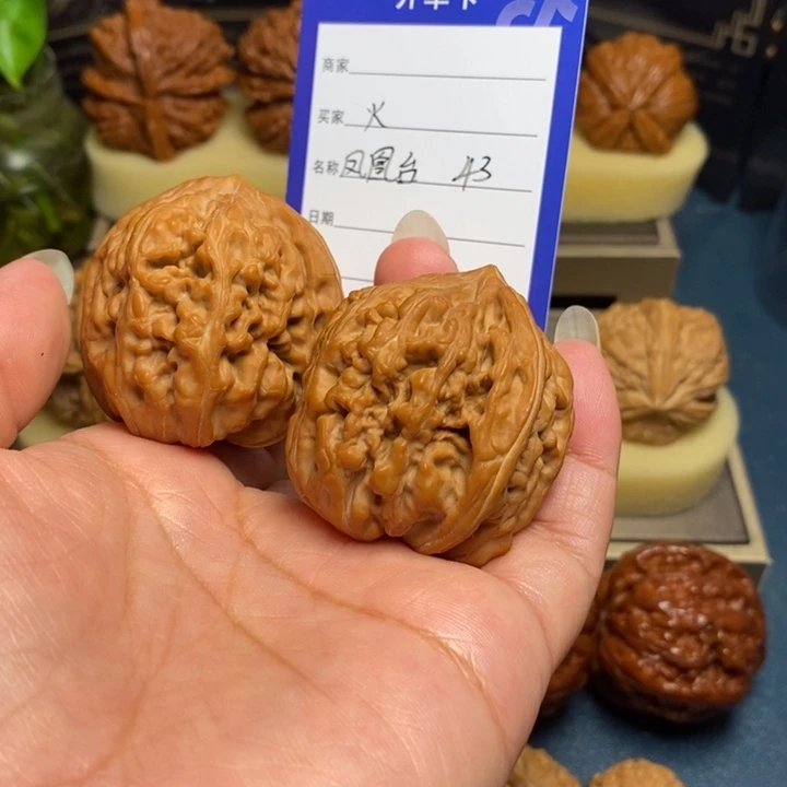 【闪购商品】文玩核桃把件_****星凤凰台