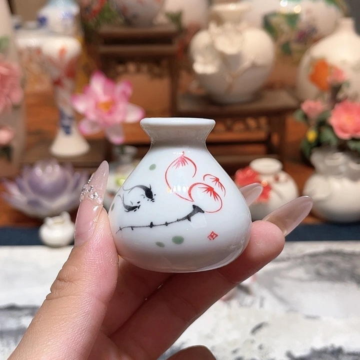 手工陶瓷精致摆件