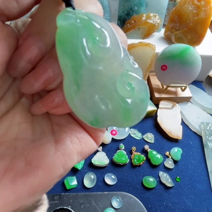 翡翠未镶嵌颈饰天然翡翠