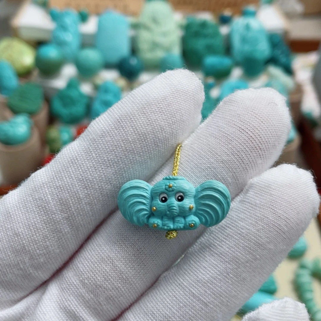 绿松石未镶嵌珠宝奇石