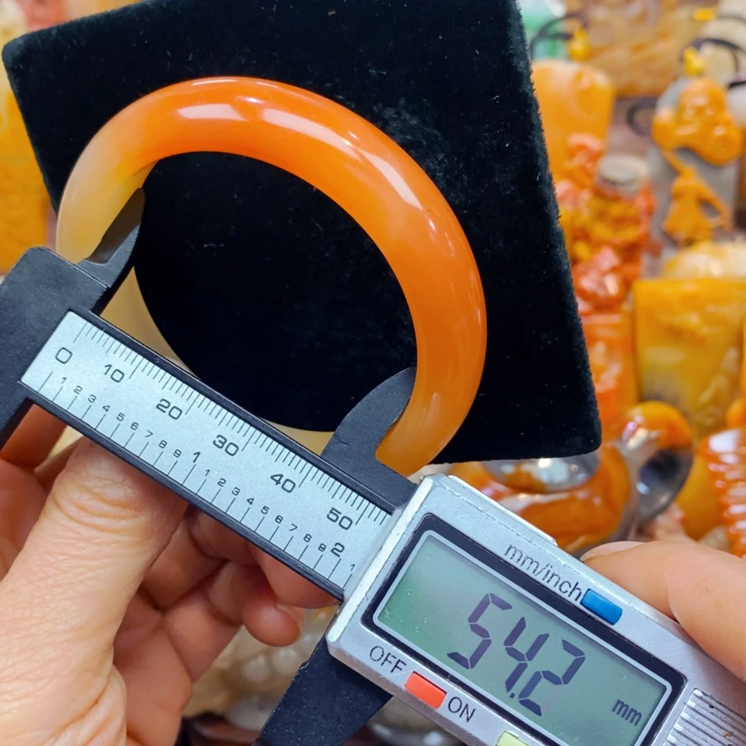 未镶嵌石英质玉（黄龙玉）吊坠(不含链)