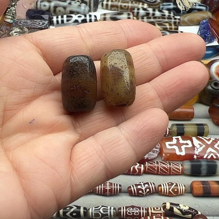 阳***光玛瑙/玉髓未镶嵌颈饰