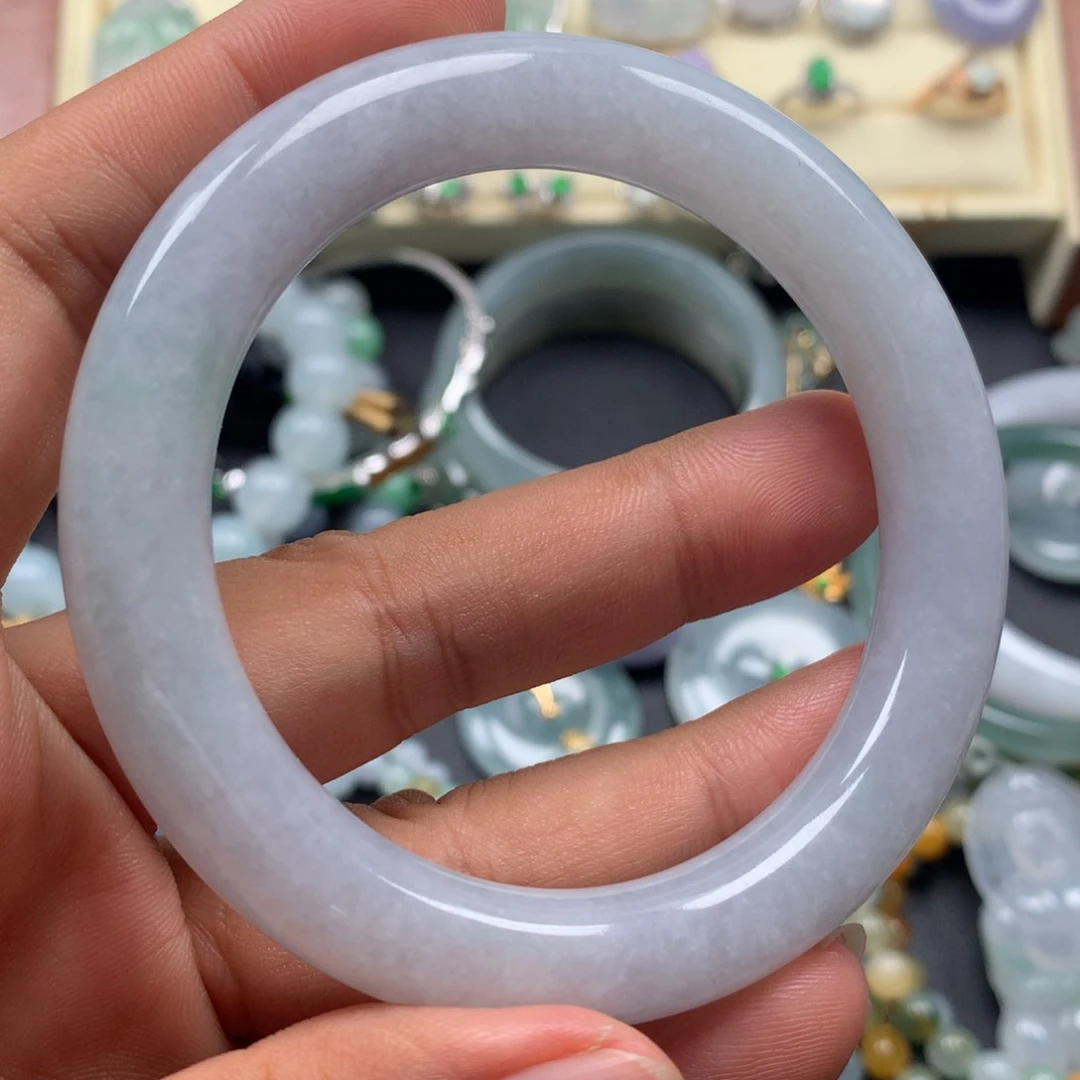 未镶嵌手镯翡翠手镯