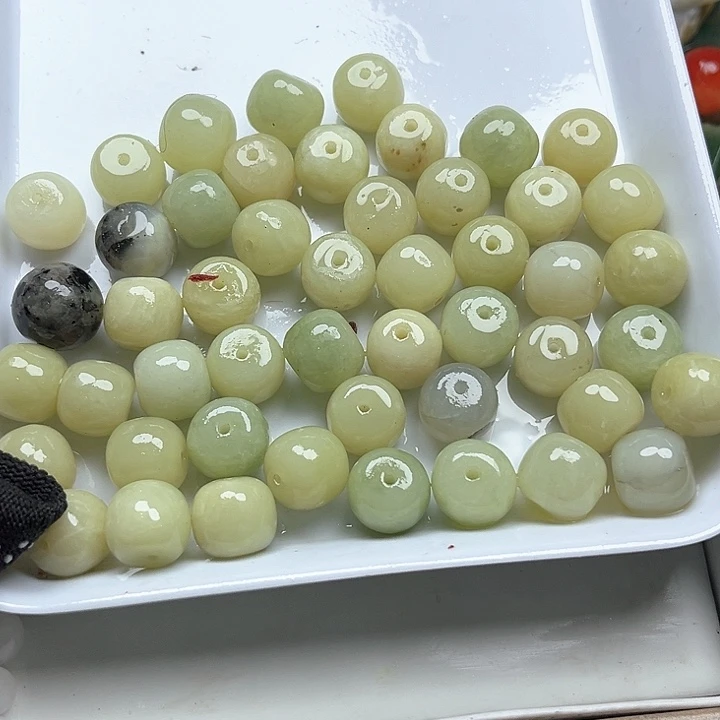 和田玉（糖玉）和田玉边角料9K金镶嵌向*葵