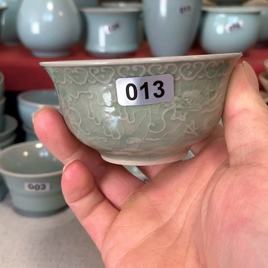 汝瓷，豆绿，，双龙戏珠