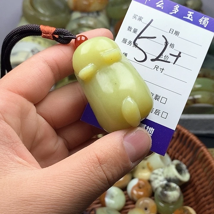 未镶嵌蛇纹石玉颈饰