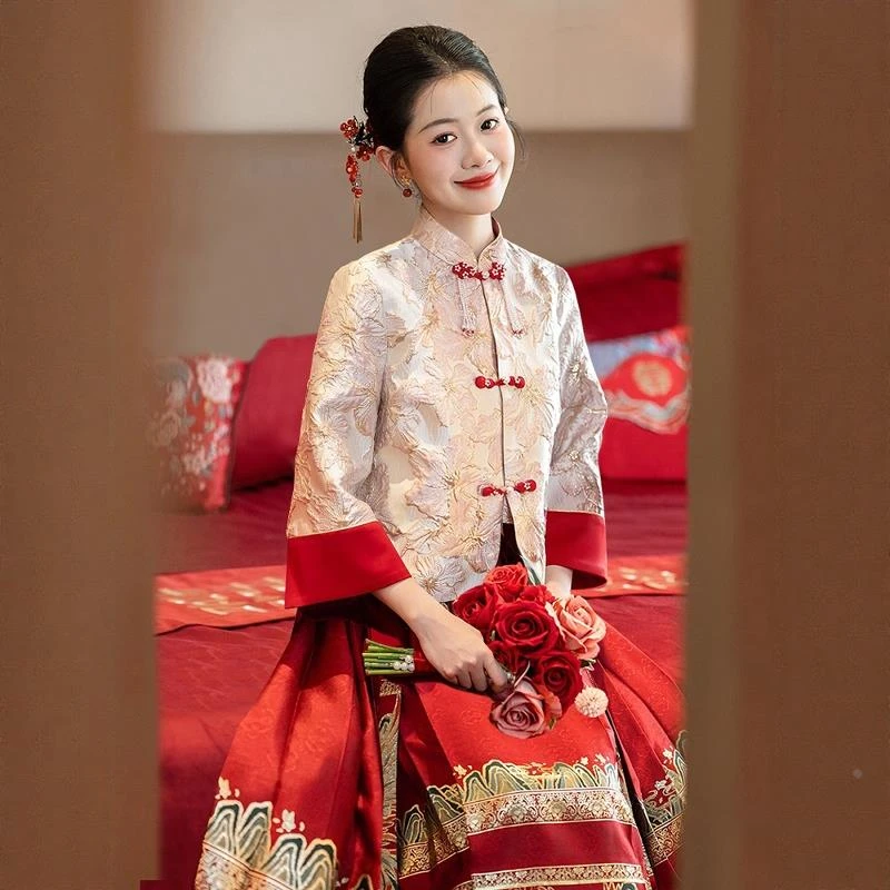 新中式上衣女马面裙婚服2025春夏汉服套装敬酒服红色订婚礼服晨袍