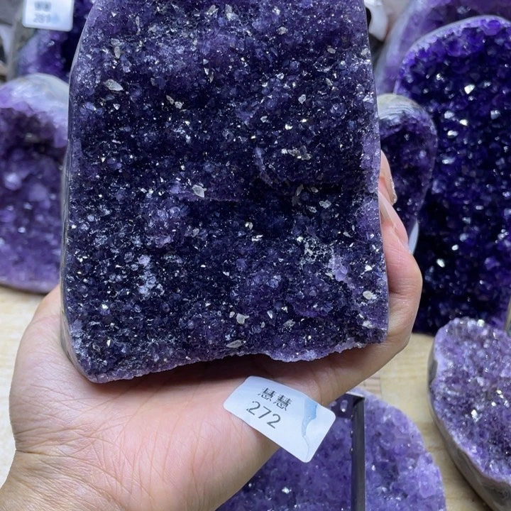 未镶嵌水晶大型摆件（非配饰）