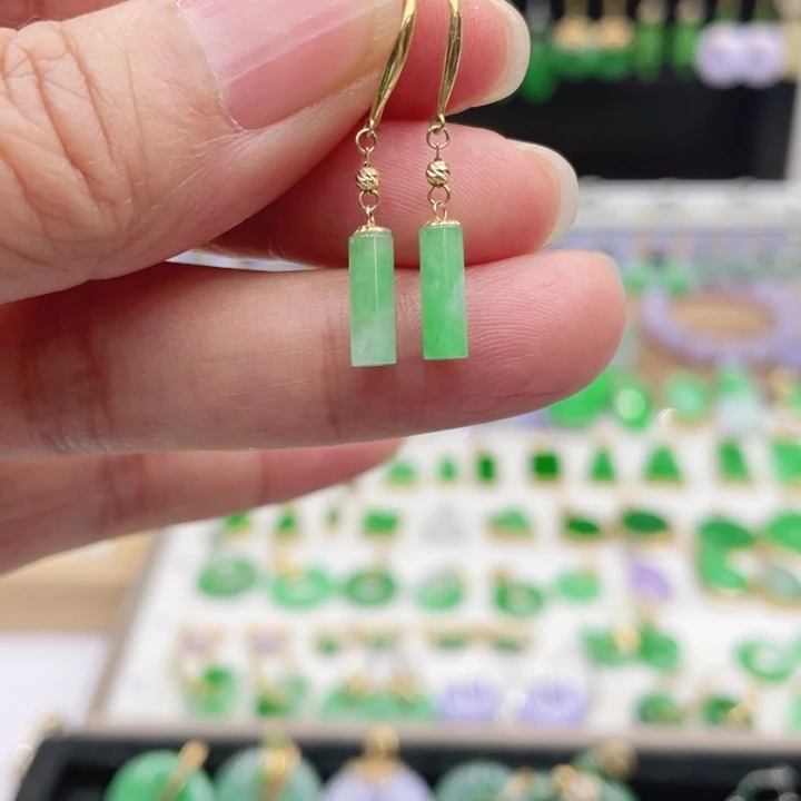 翡翠18K金镶嵌耳饰