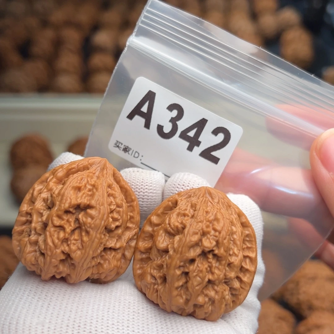 艾****文玩核桃手串A342粗筋37