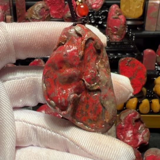 昌化鸡血石原石挂件